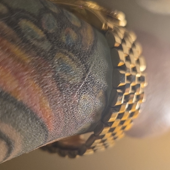 NEVER WORN Kendra Scott Gold Watch with Iridescent Dial - Picture 9 of 10